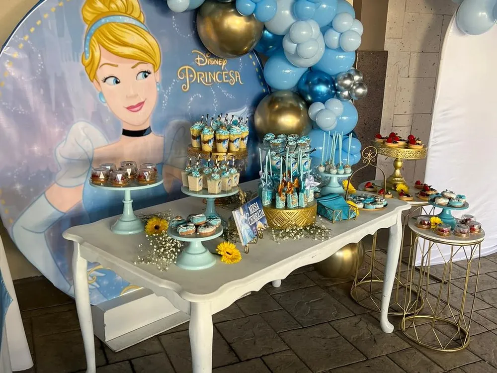 Cenicienta - Paquete Completo Gift Box Inc