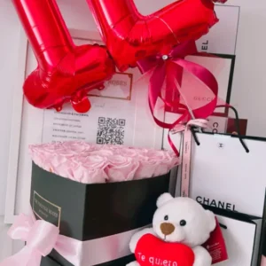 Set de Caja de Rosas Preservadas, Peluche, fresas y Globo Floristeria Lujo de Caja de Rosas Madrid