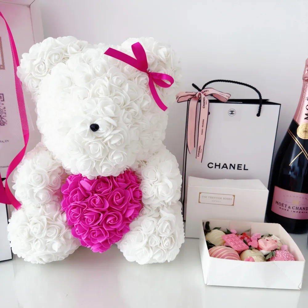 Set de Oso de Rosas y Globo personalizado y fresas bañadas en chocolate Floristeria Lujo de Caja de Rosas Madrid